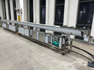 Plastic extrusion line cooling water tank for tube and profile extrusion production