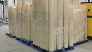 由工业管道挤出生产线生产的 00mm ABS 塑料管
